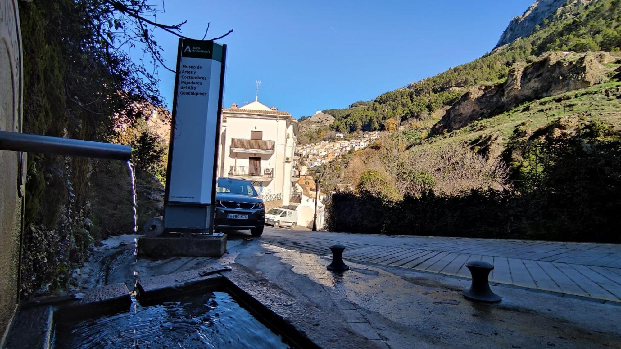 Alojamientos Puerta Del Parque Cazorla Bilik gambar